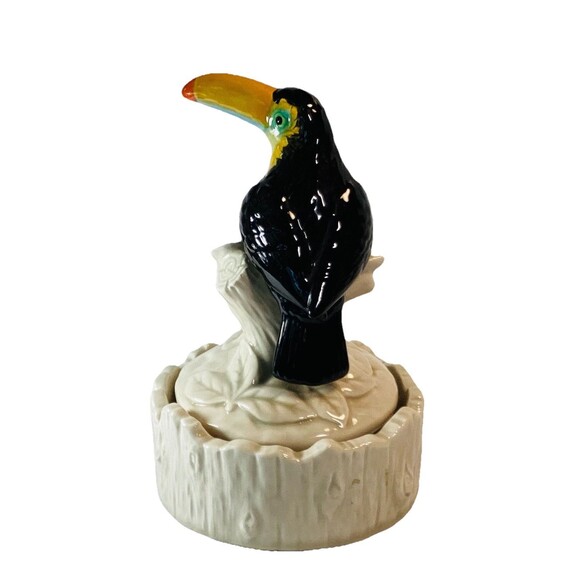 Toucan Music Box 1980 Quon-Quon Porcelain Love Me Tender Working 7”x5” base - Picture 3 of 4